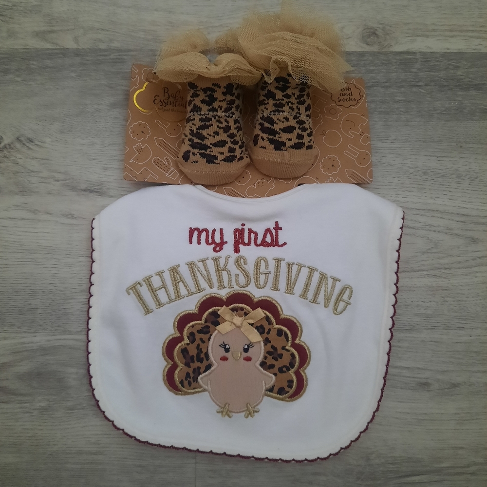 My First Thanksgiving Socks & Bib